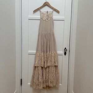 Elegant Beige Lace Maxi Dress